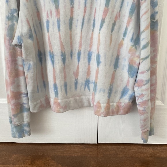 Velvet by Graham & Spencer Jody Sweatshirt size Medium - Picture 3 of 6